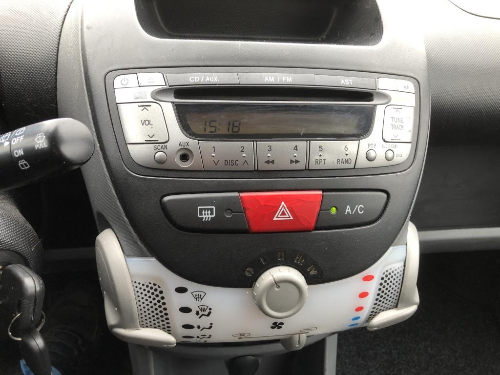 Peugeot 107 1.0-12v urban move