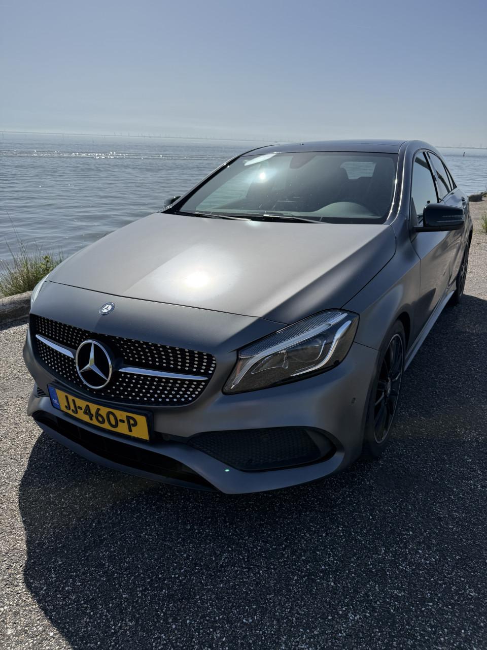 Matte Mercedes-Benz A-Klasse – AMG Styling | Automaat | Panoramadak