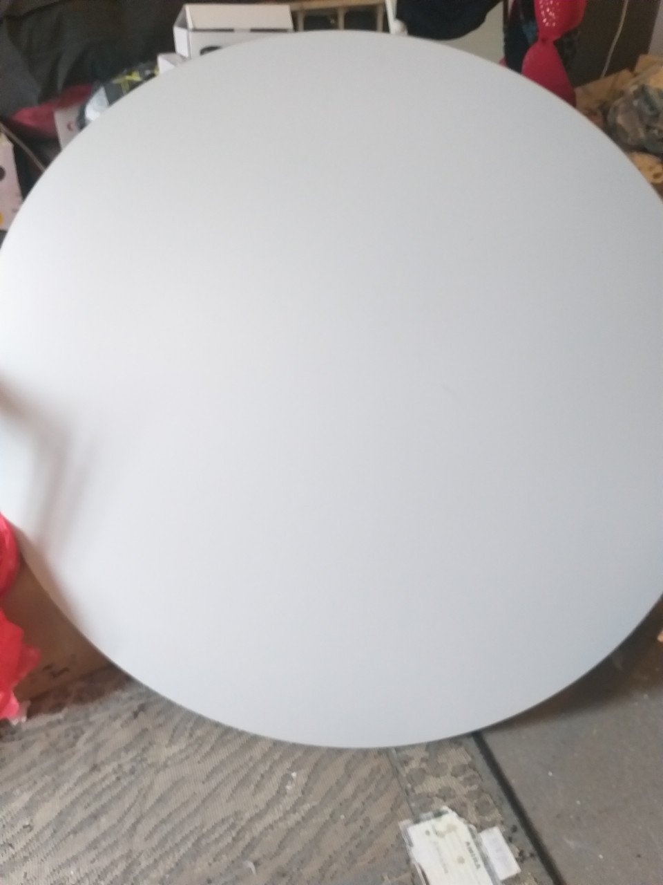 TE KOOP RONDE EETTAFEL DIAMETER 120CM. OPHALEN IN AXEL...