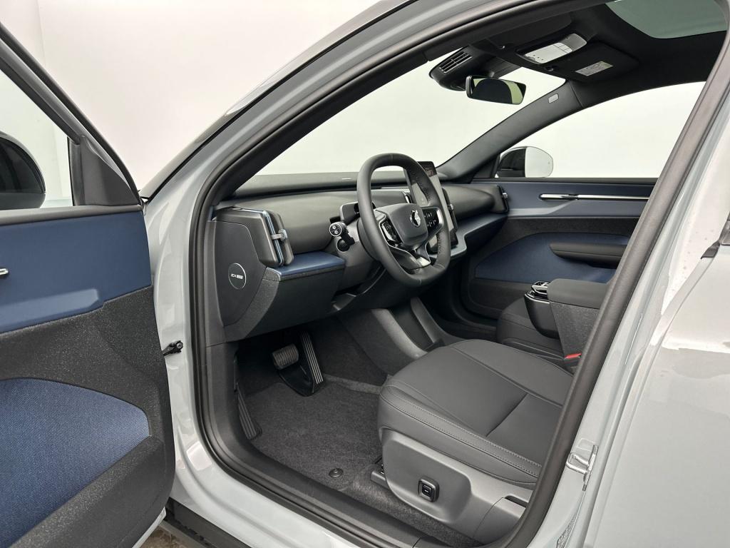 Volvo Ex30 cross country p5 long range ultra europa