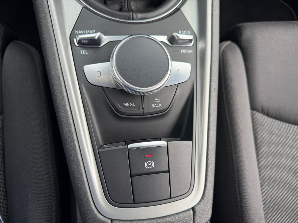 Audi TT 2.0 tfsi pro line +