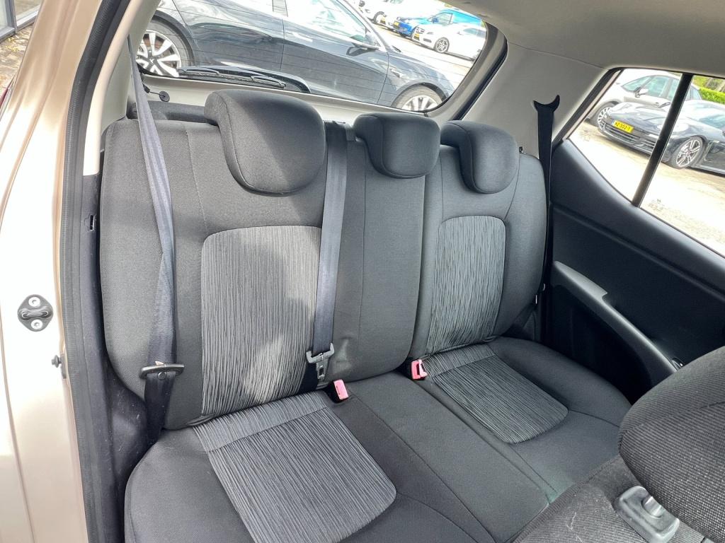 Hyundai I 10 1.2 i-motion cool, airco enz..