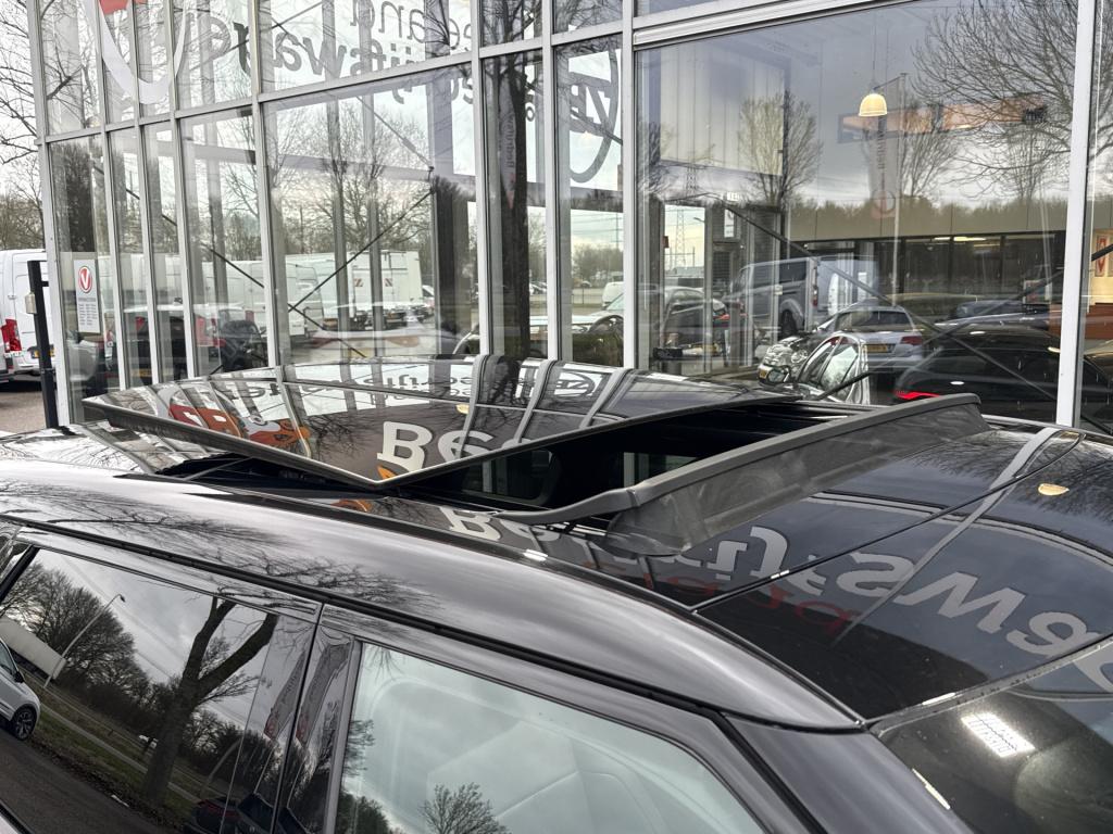 Land Rover Range Rover 1.5 p300e awd r-dynamic se | pano | hud | trekhaak |