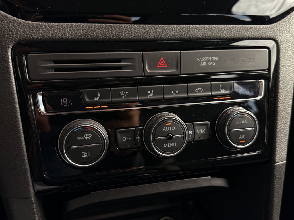 Volkswagen Golf Sportsvan 1.4 tsi highline business | massage - ergoactive 
