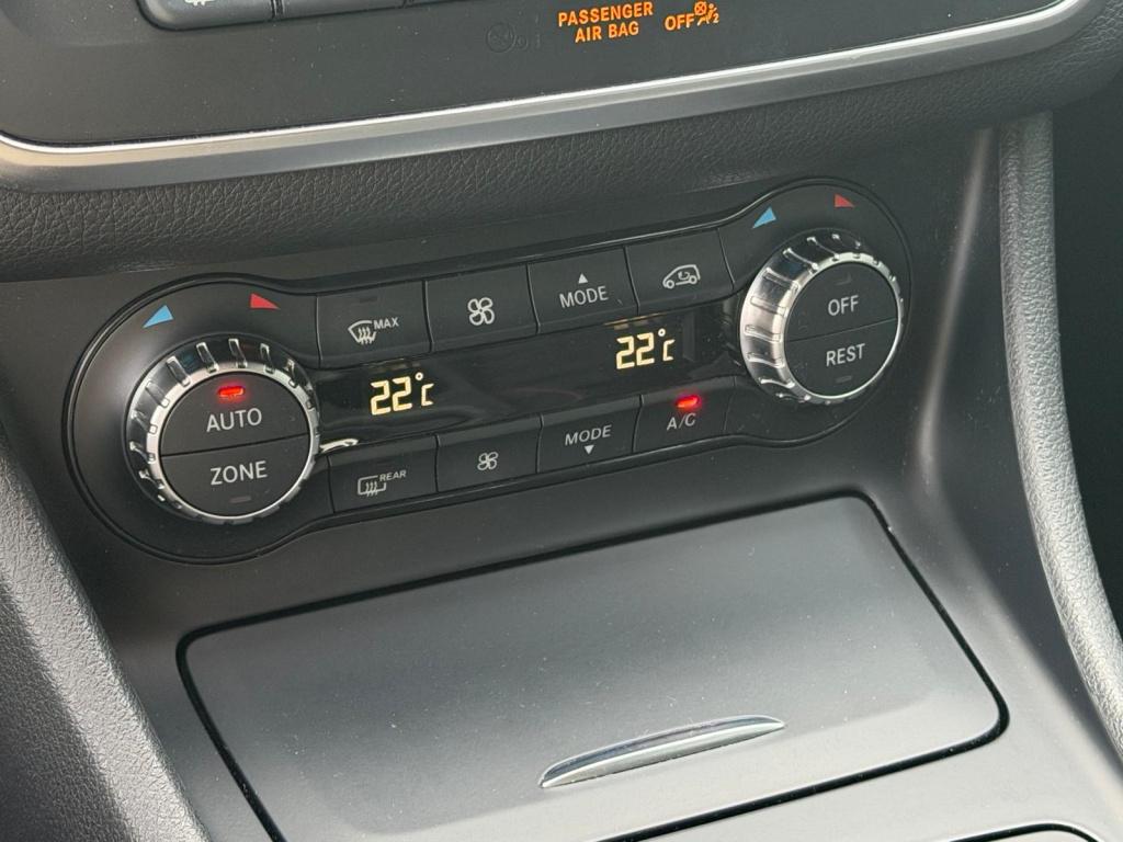 Mercedes-Benz Gla-klasse 200 ambition amg line l stoelverwarming l intellig