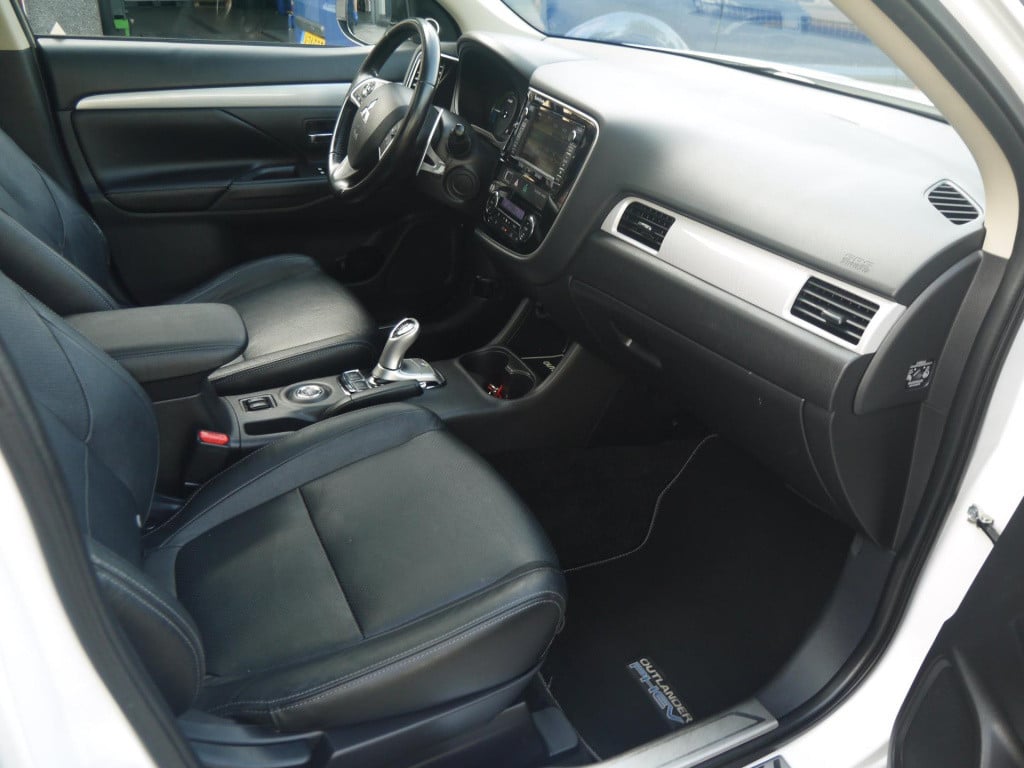 Mitsubishi Outlander 2.0 phev instyle 4wd
