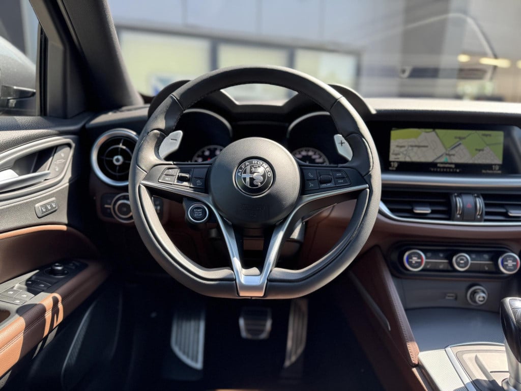 Alfa Romeo Stelvio 2.0 t awd super veloce interieur | trekhaak afneembaar |