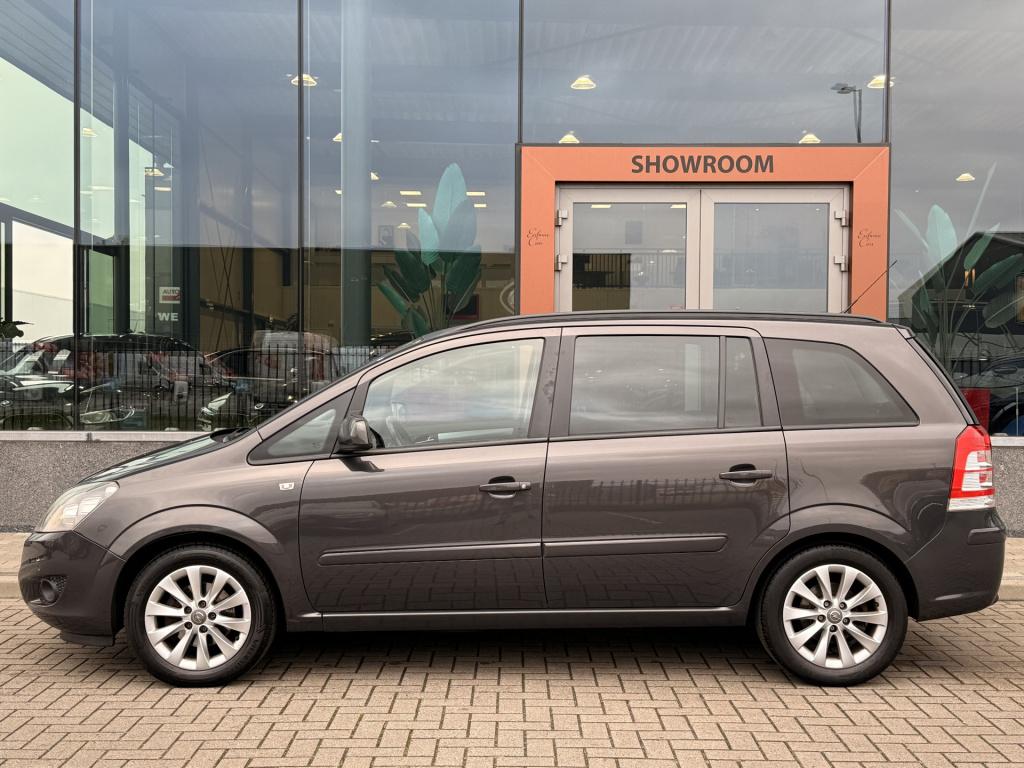 Opel Zafira 1.8 cosmo | 7-zitter | bluetooth | navigatie | cruise | climate