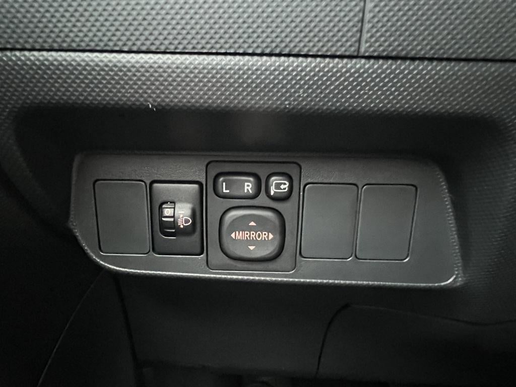 Toyota Auris 1.8 full hyb.exe.bns | trekhaak | parkeercamera