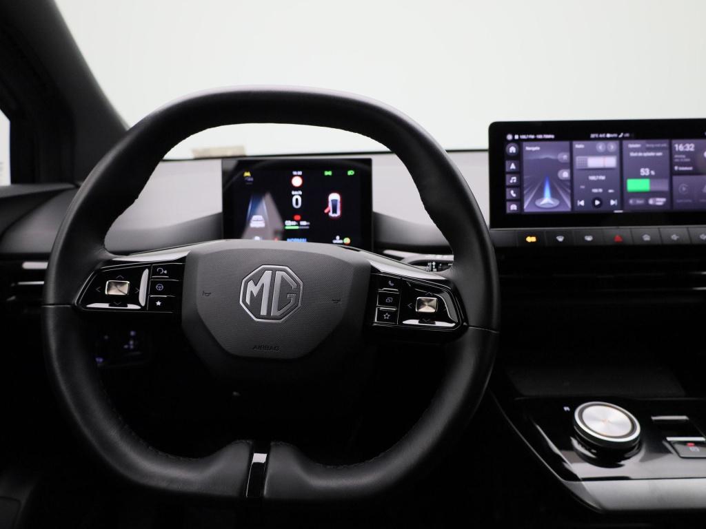 MG Mg4 long range 64kwh luxury | navi | led koplampen | 360 camera | stoelv