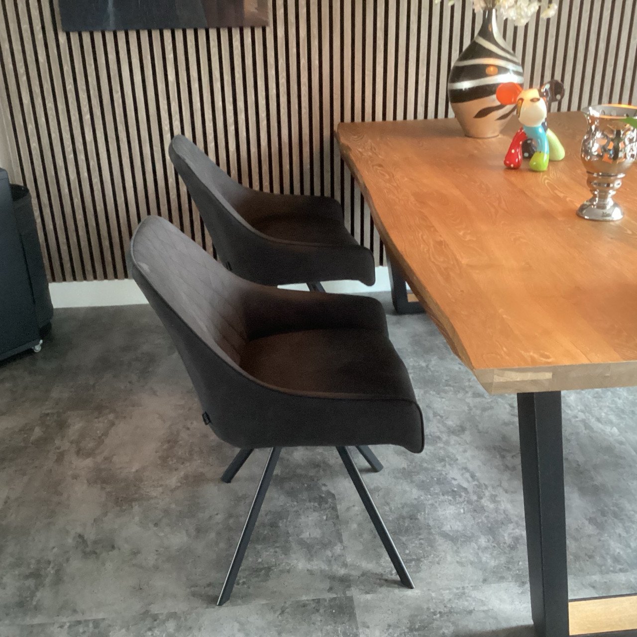 Draaibare eethoekstoelen.