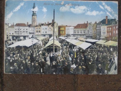 Antiek brocante tegels bodemvondsten volkskunst tuin meubel