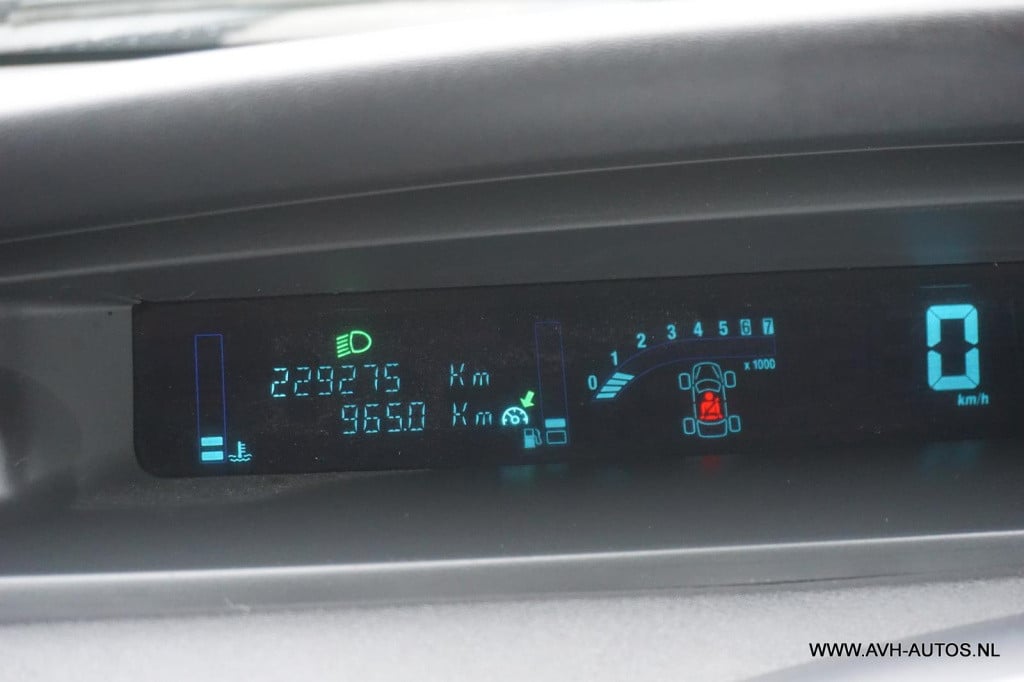 Renault Scenic 1.6-16v business line