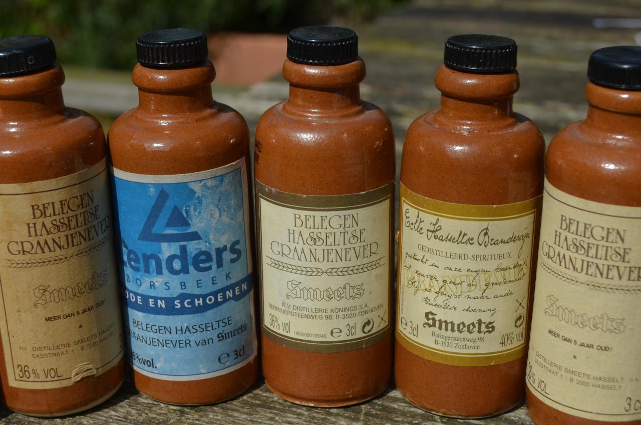 Diverse miniatuur flesjes meest Belgische jenever (2)