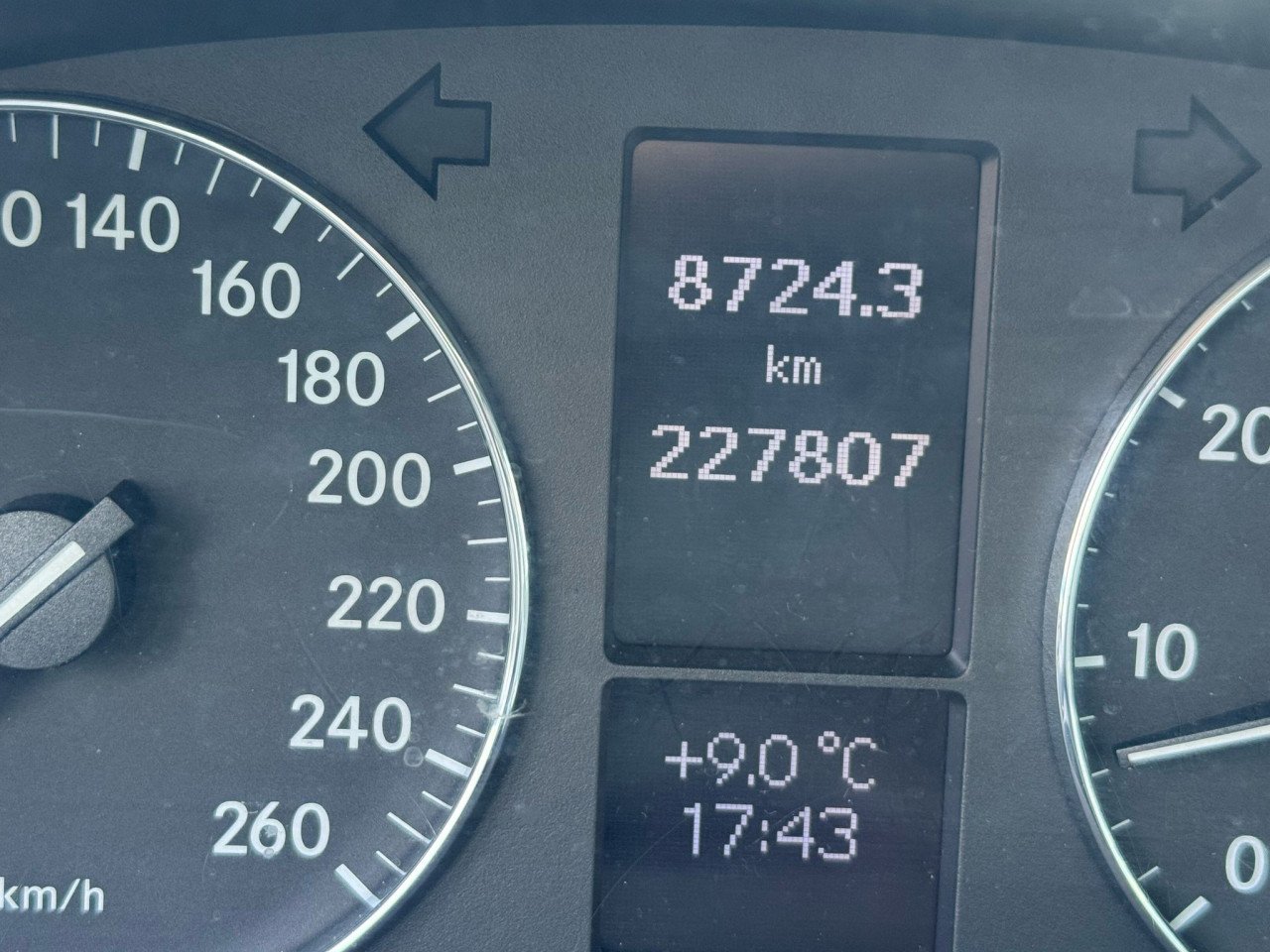 Mercedes c 240 bj 2007  2950 euro