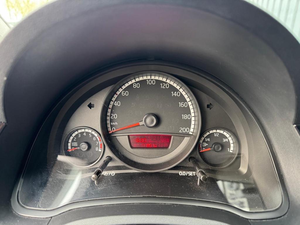 Volkswagen UP! 1.0 move up! bluem.