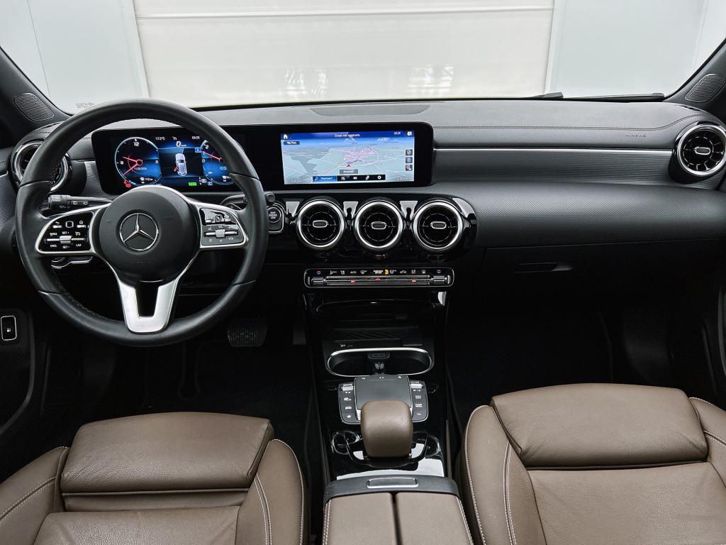 Mercedes-Benz A-Klasse 250 e business solution amg | panoramadak | cruise c