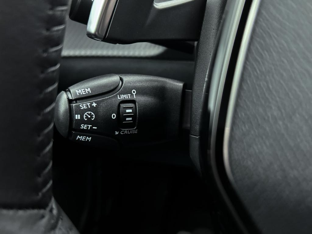 Peugeot 2008 hybrid 136 pk automaat allure