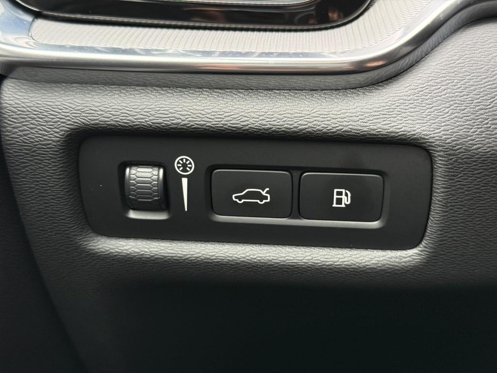 Volvo V60 t6 340pk recharge r-design| panodak| b&w sound| adap.cruise| tre