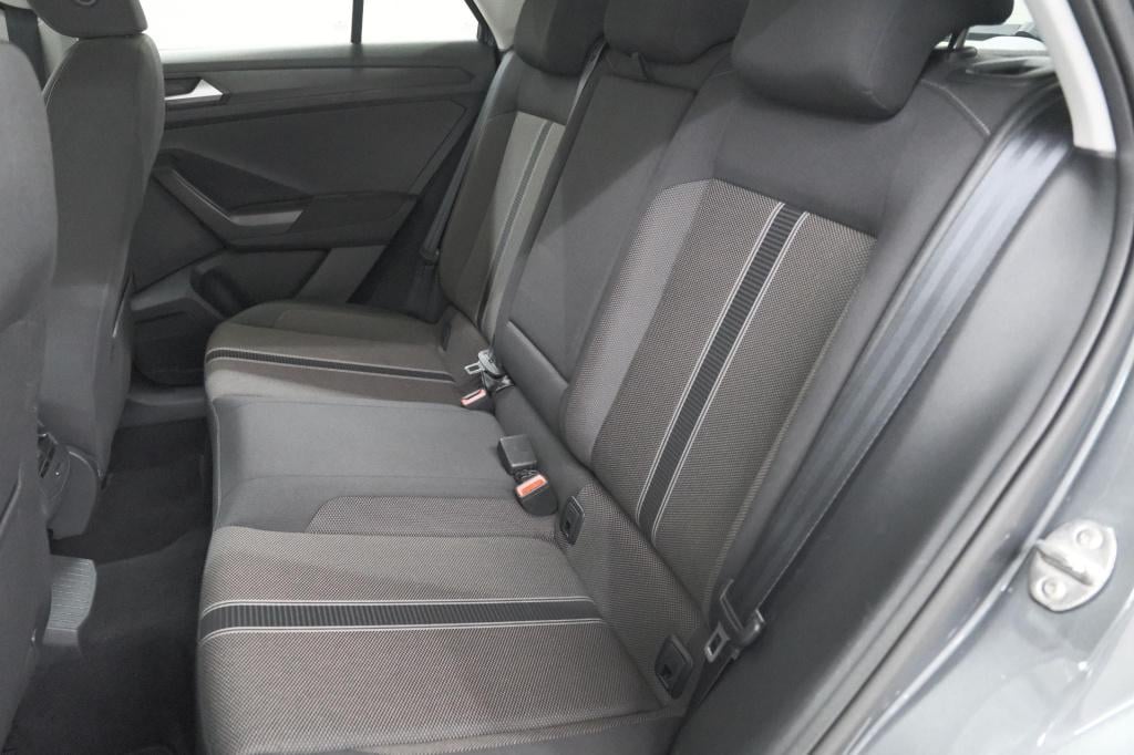 Volkswagen T-roc 1.0 tsi style business 116pk | trekhaak | adaptieve cruise