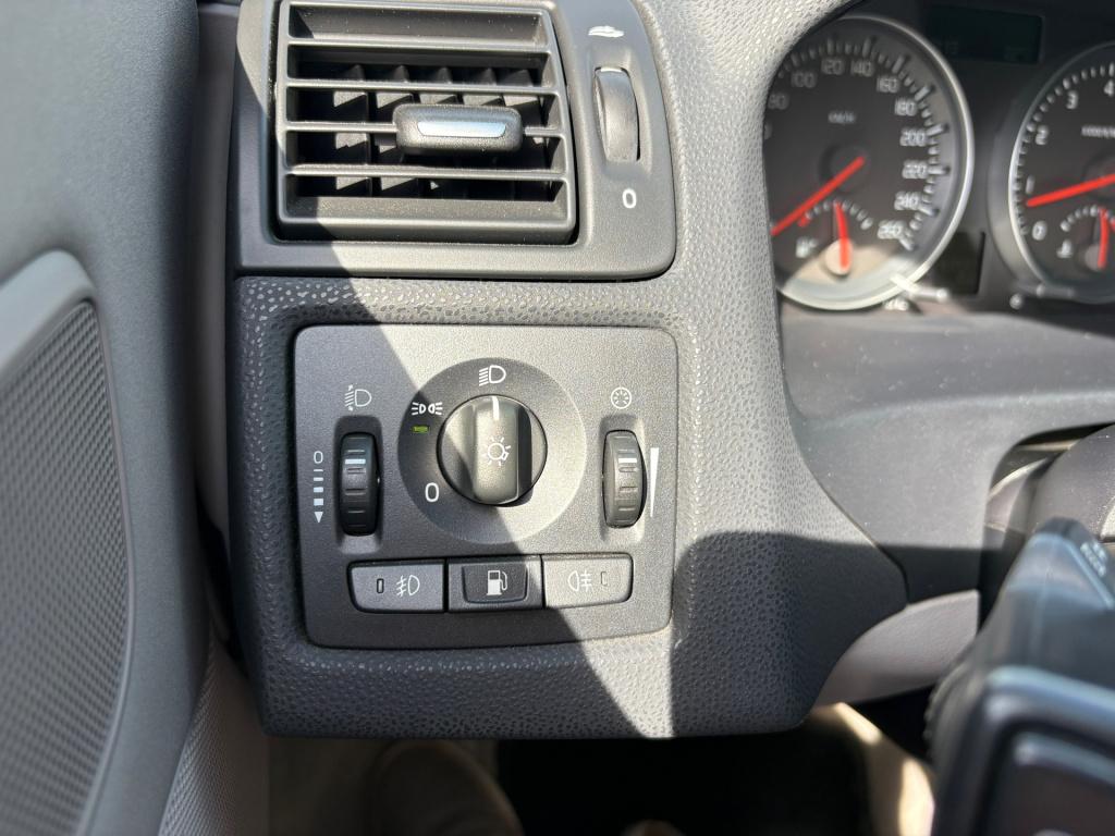 Volvo C70 convertible 2.4 momentum