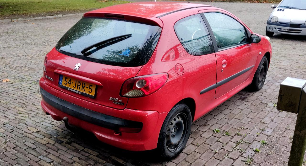 Peugeot 206+ (plus) met APK Aug. 2026