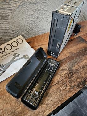 Kenwood KDC-305RA Autoradio met handleiding en hoes