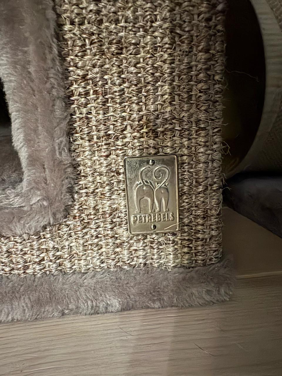 Petrebels krabton / krabpaal