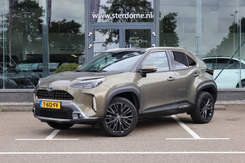 Toyota Yaris Cross 1.5 hybrid 4 x 4 l trekhaak i head-up i camera i stoelve