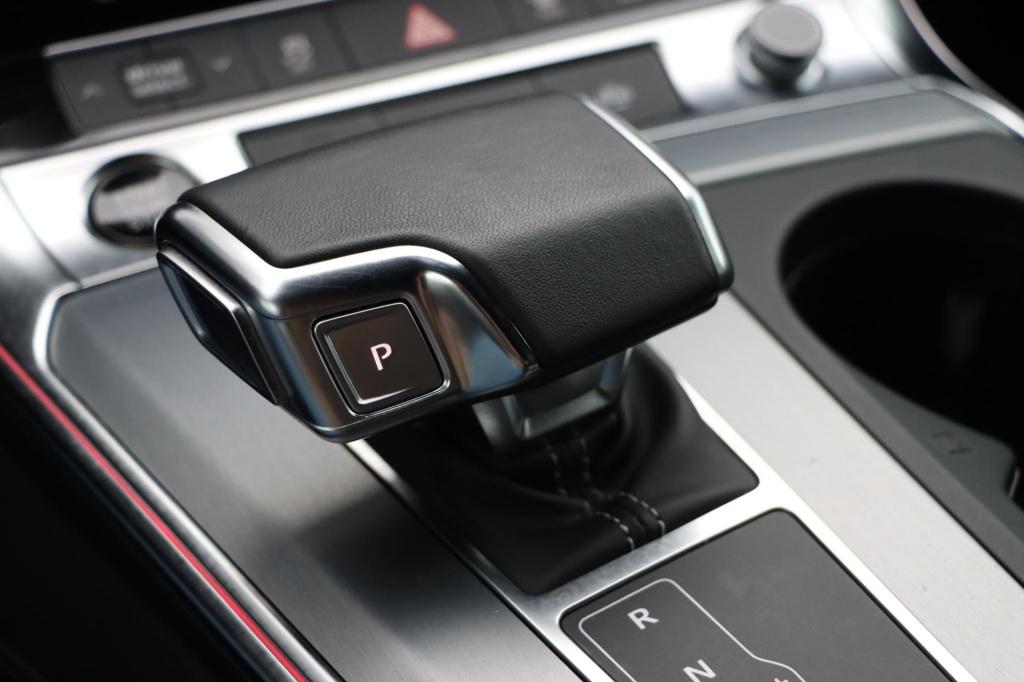 Audi A6 avant 50 tfsie quattro s-line edition 299pk s-tronic