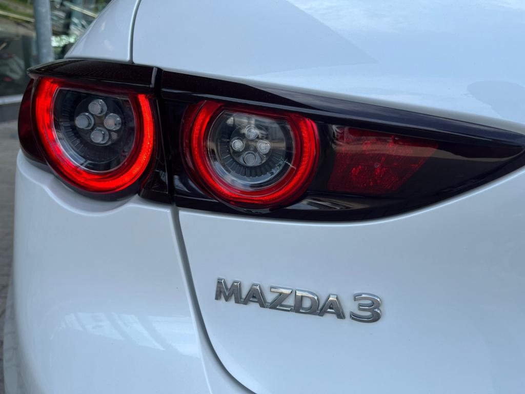 Mazda 3 2.0 e-skyactiv-x m hybrid 180 luxury|bose|aero pack|rijklaar