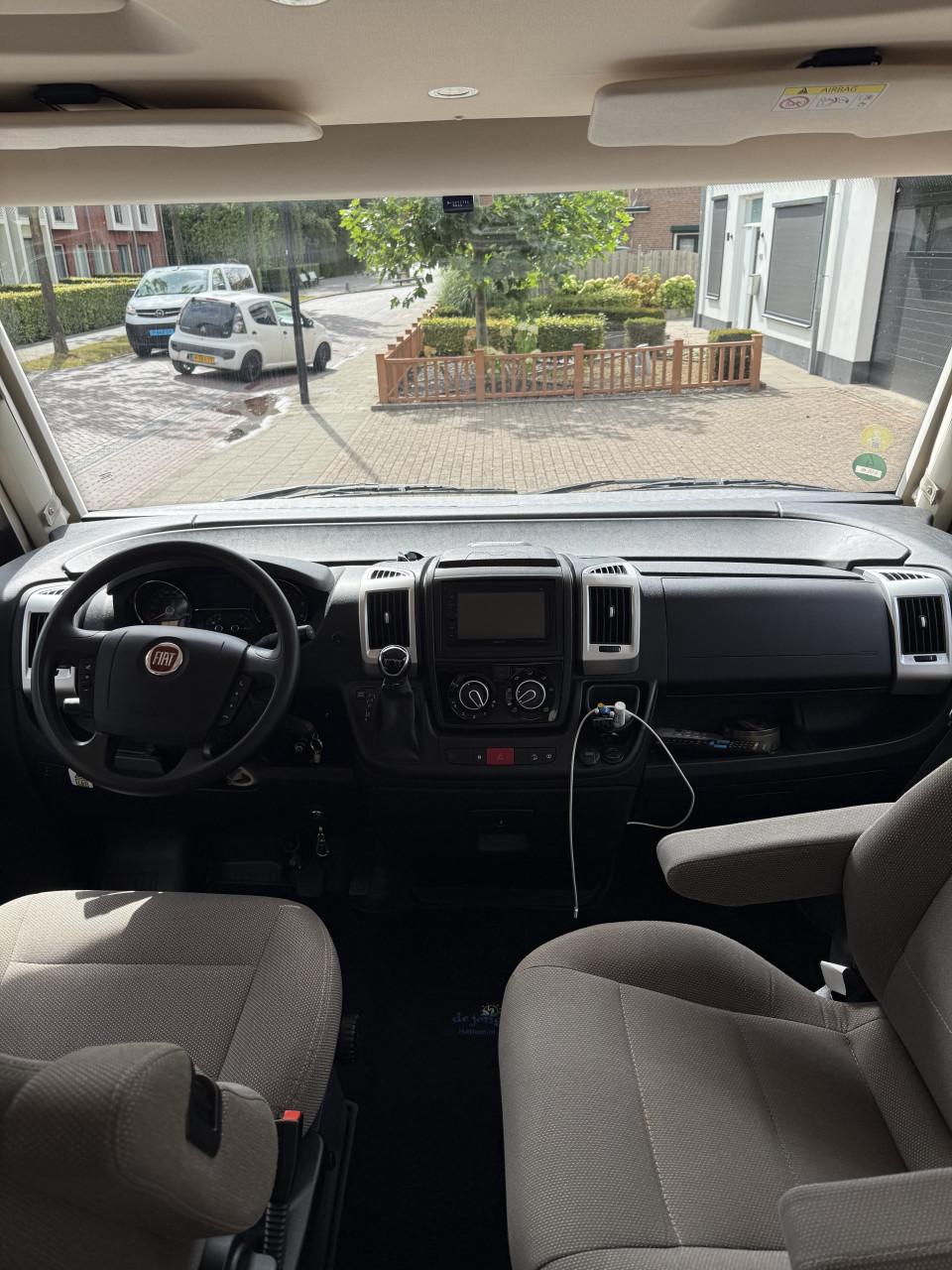 Hymer EX580 Compact 2x Airco Levelsysteem automaat 9 traps