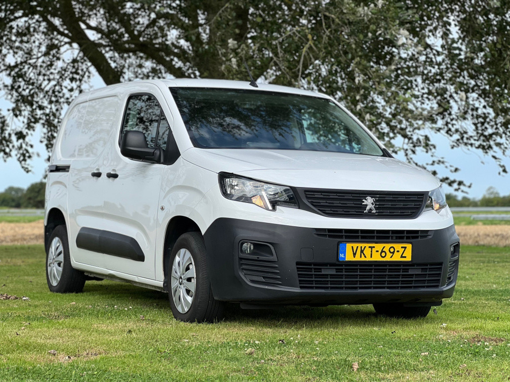Peugeot Partner 1.5 bluehdi premium//apple carplay//cruise