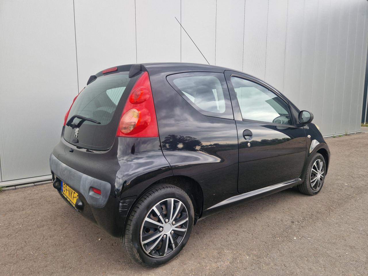 Peugeot 107 1.0-12V Urban Move