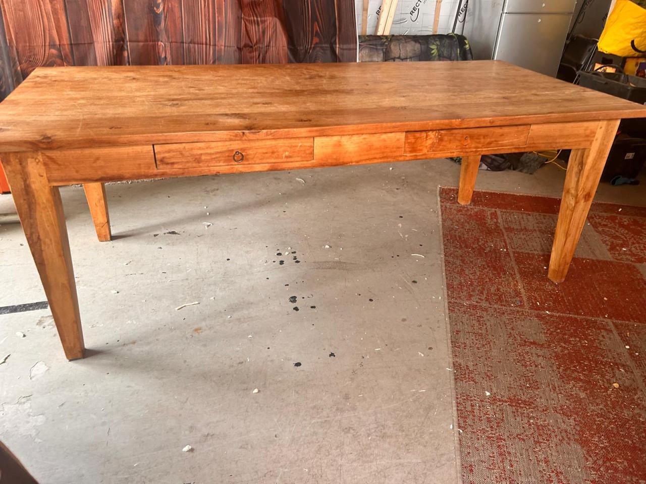 Teakhouten eettafel