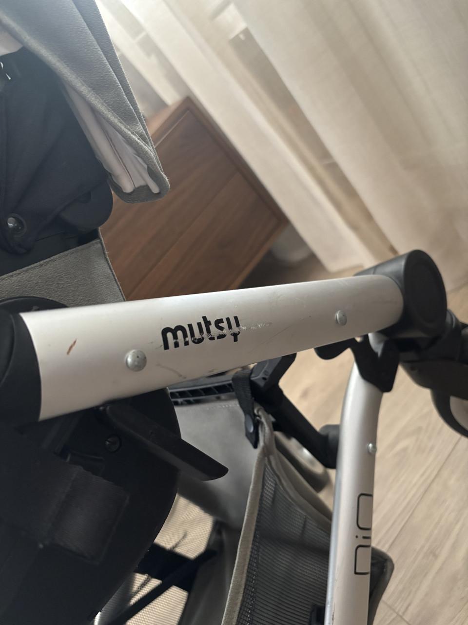 Kinderwagen musty nio