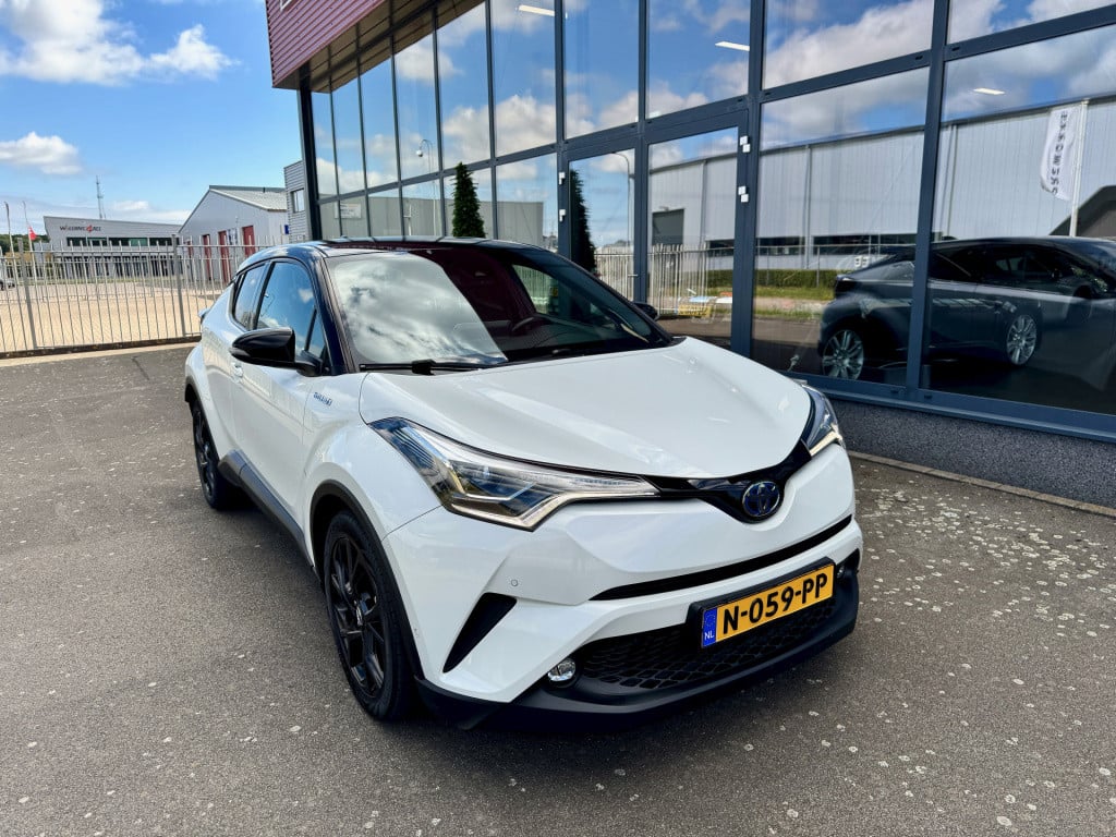 Toyota C-hr 1.8 hybrid bi-tone navi ecc cruise