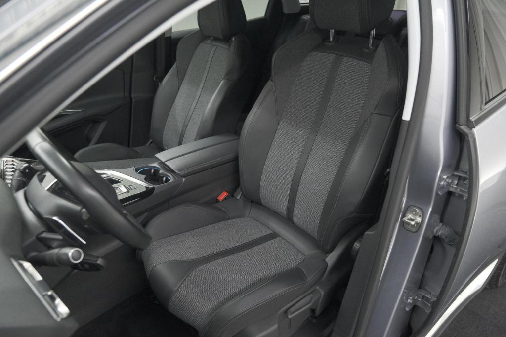 Peugeot 3008 puretech 130 gt line eat8 | trekhaak | camera | parkeersensore