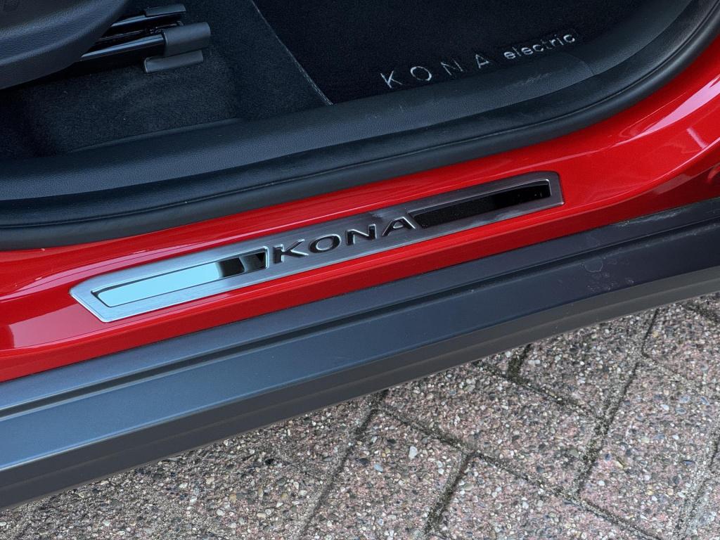 Hyundai Kona ev fashion 64 kwh incl. trekhaak! soh 98,6%