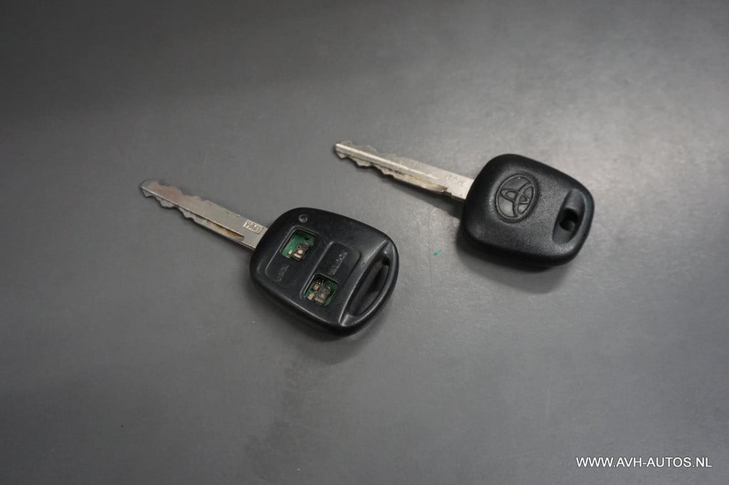 Toyota Yaris 1.0 vvti acces