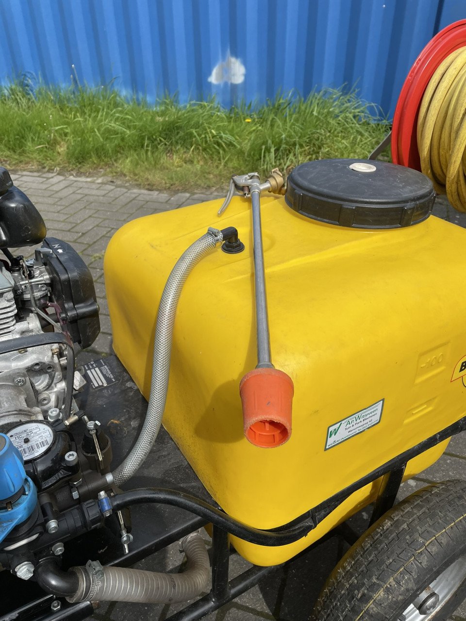 Te koop BERTHOUD 120 gewas spuitwagen