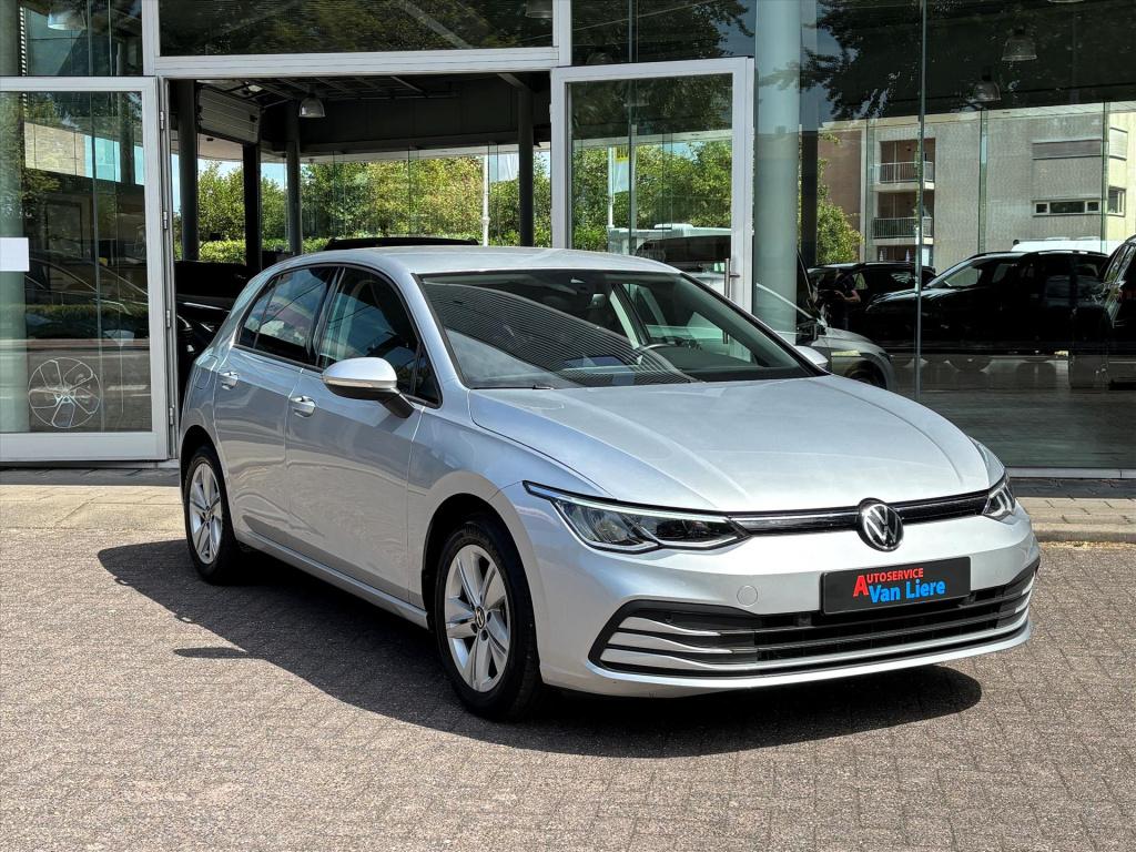 Volkswagen Golf 1.5 tsi 130pk life| navigatie |adapt cruise| led| rijklaarp