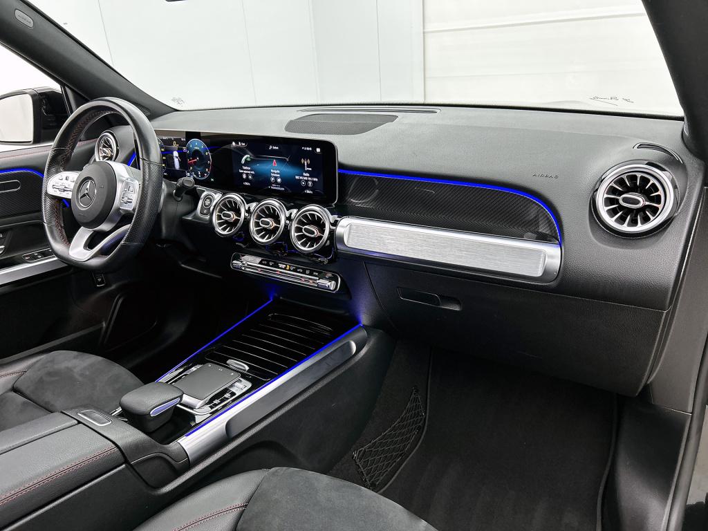 Mercedes-Benz Glb 180 business solution amg | panoramadak | sfeerverlichtin