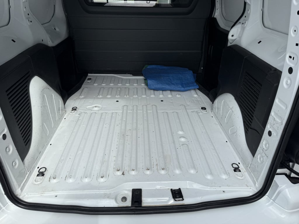 Peugeot Partner 120 1.6 bluehdi 75 l1 premium pack 3-zitter