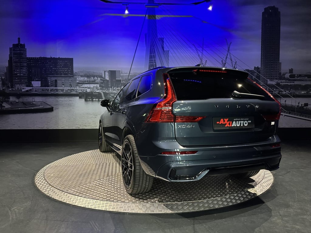 Volvo XC60 2.0 t6 plug-in hybrid awd plus dark *pano*hksound*leder*memory*
