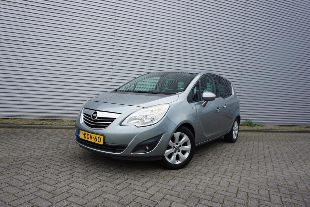 Opel Meriva 1.4 turbo cosmo automaat- airco / navi / cruise / camera / park