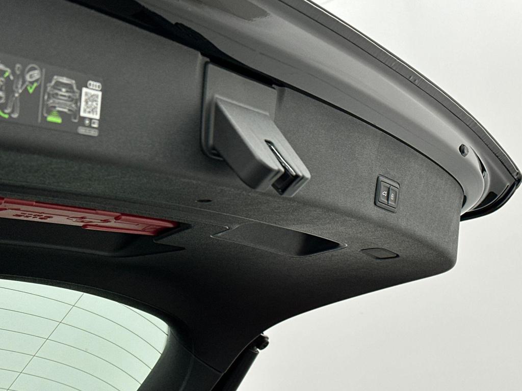 Audi Q3 s edition e-hybrid 272 pk suv l trekhaak