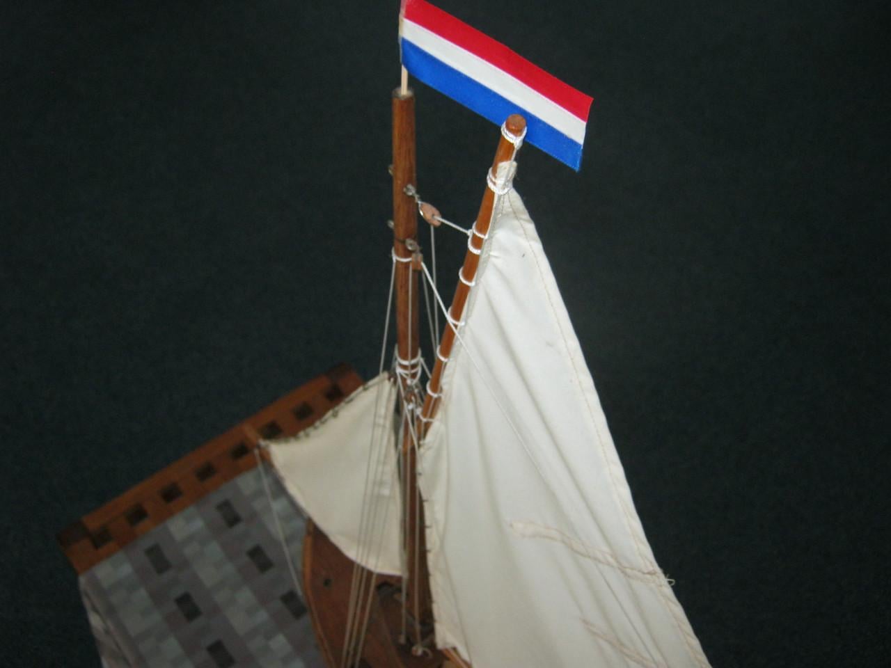 Houten Zeilboot.