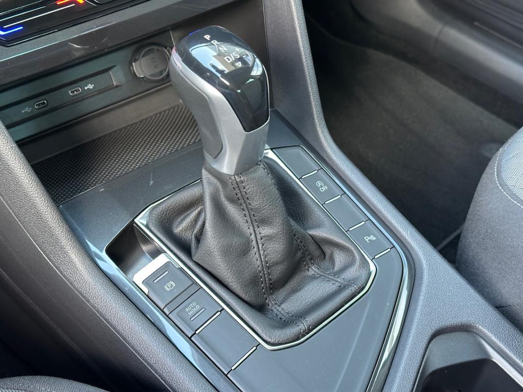 Volkswagen Tiguan 1.5 tsi 150pk dsg life | camera | trekhaak | navi | carpl