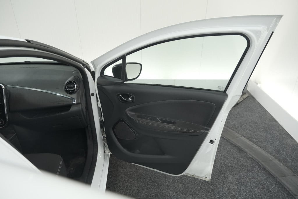 Renault Zoe q90 intens quickcharge 41 kwh | huuraccu | parkeersensoren | na